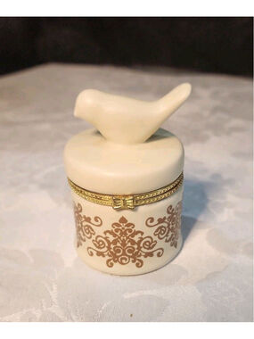 NATURE WALK Beautiful Bird Trinket Box Cracker Barrel hinged top,EUC